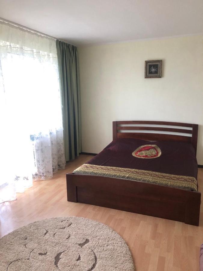 Квартира З Виглядом На Озеро Ternopil Exterior foto
