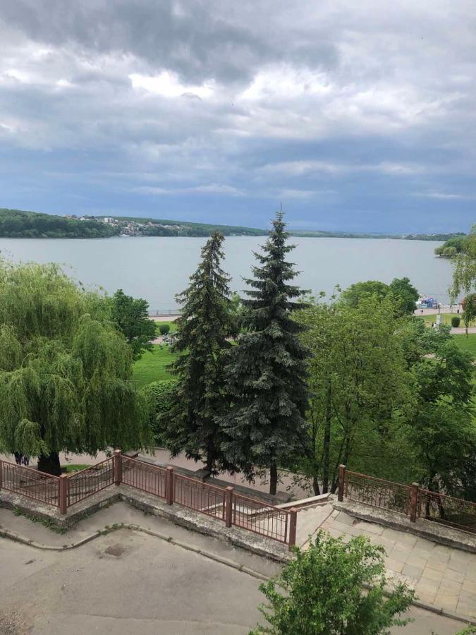 Квартира З Виглядом На Озеро Ternopil Exterior foto